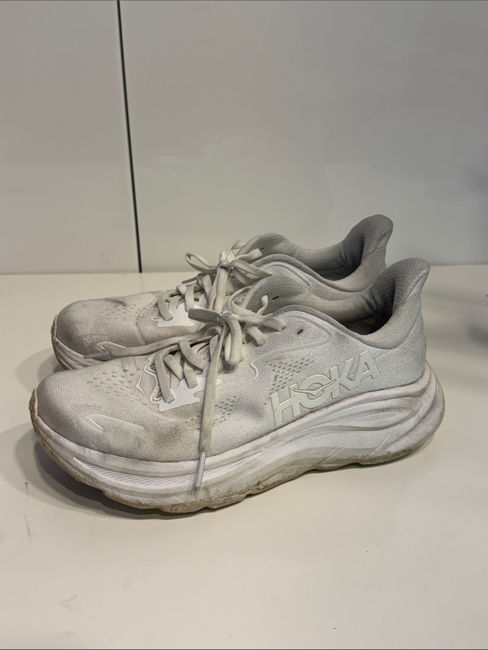 Used Hoka Clifton 10 women’s 8.5 B white athletic shoes